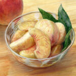 「 桃 」　2023.08　140×180(mm)